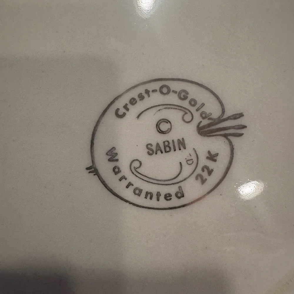 Crest O Gold‎ Sabin 22K Gold Trimmed Teacup and Saucer Set Vintage Romance